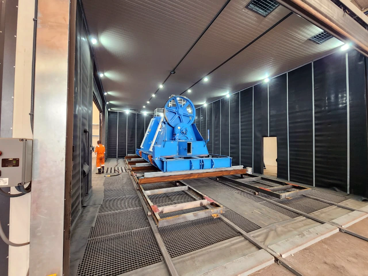 Shot-blasting booth · Anti-corrosion treatment