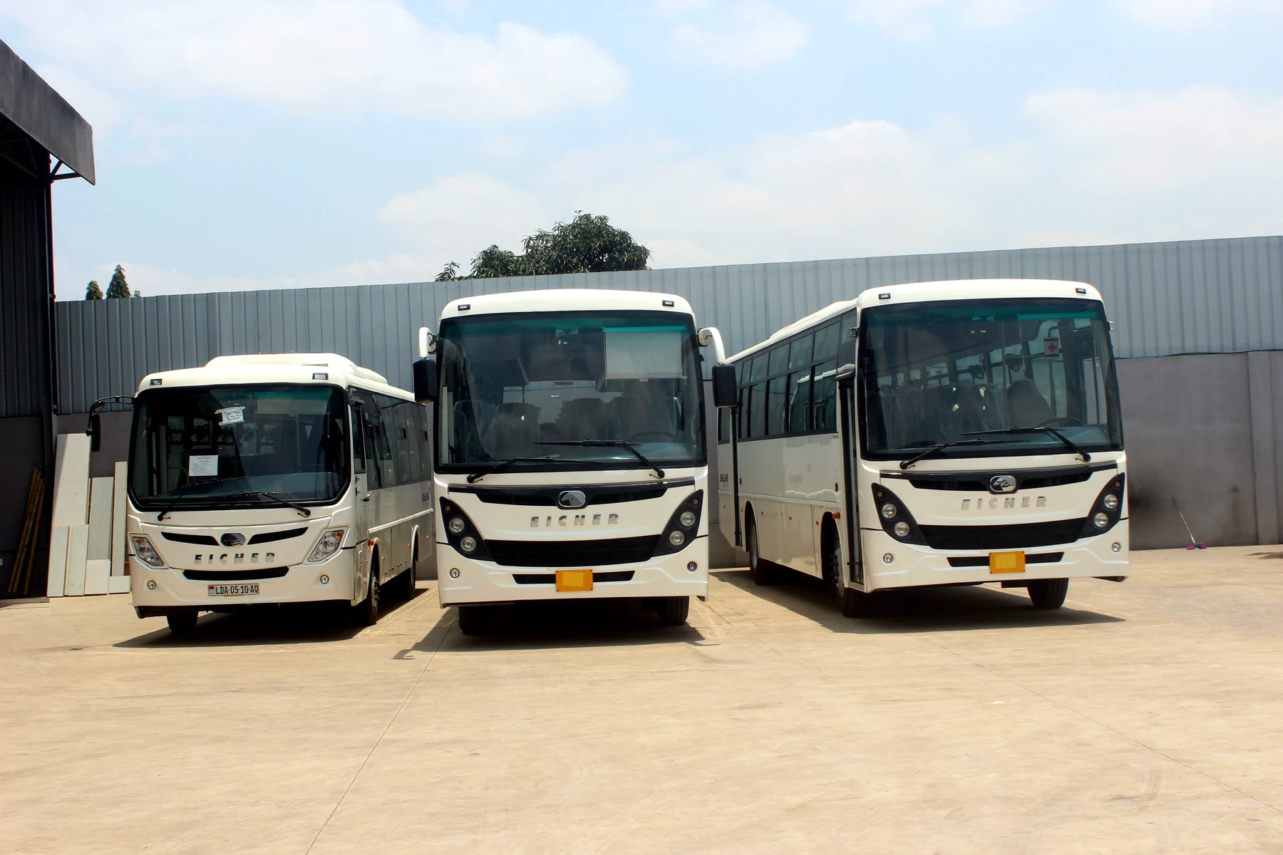 Eicher buses, Angola