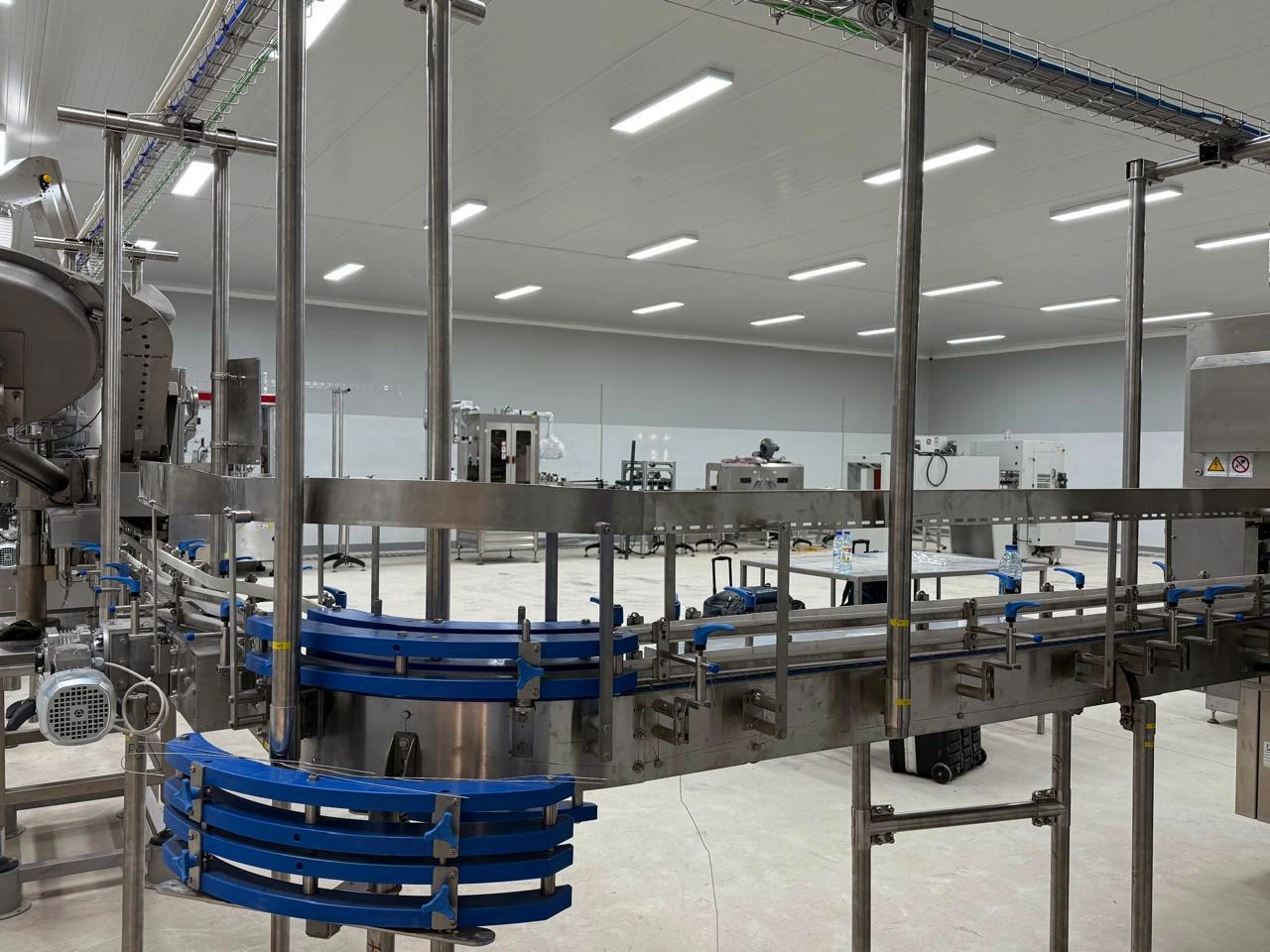 Bottle conveyor · Filling line · Luanda