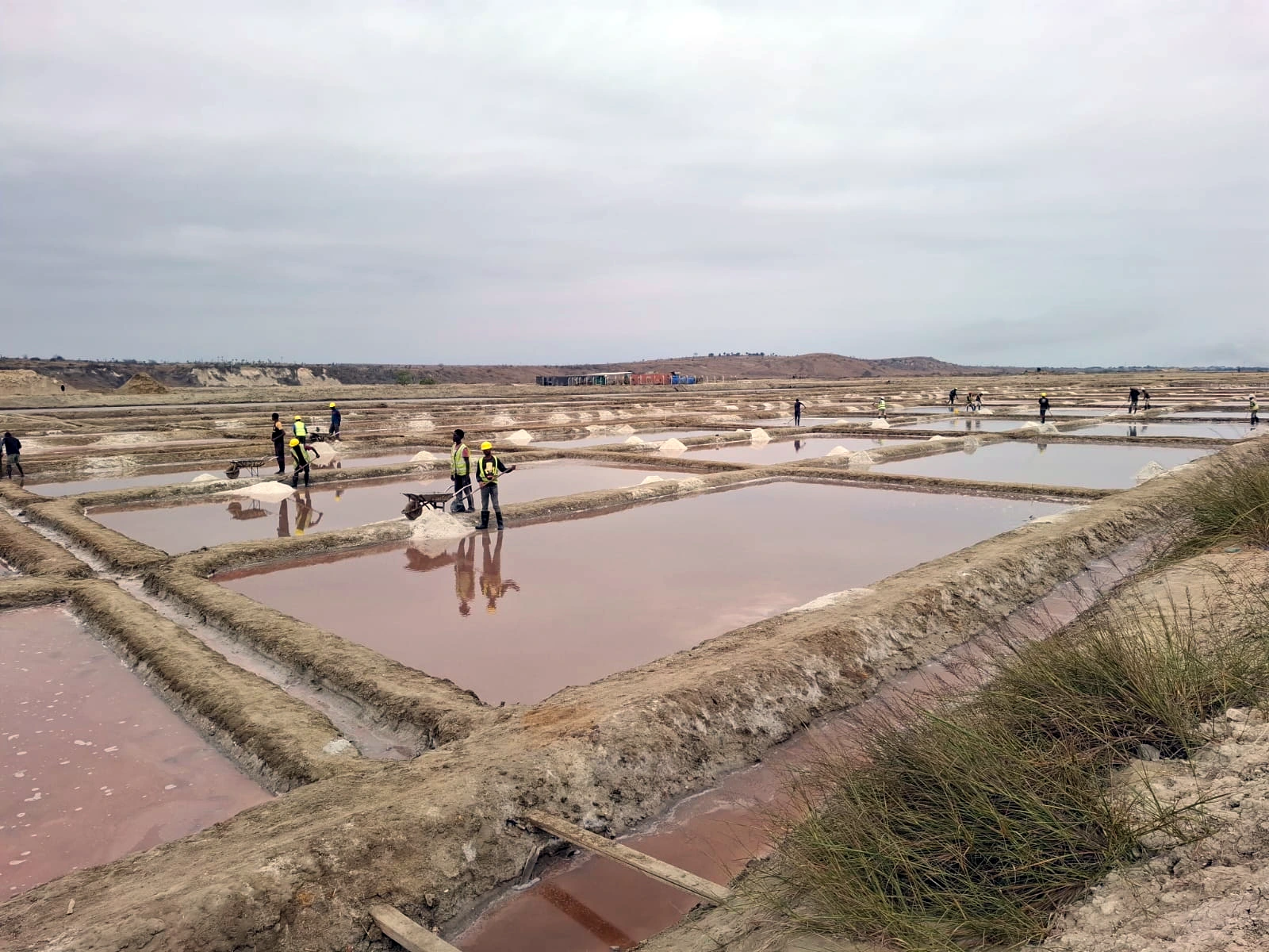 Salt farm · Luanda